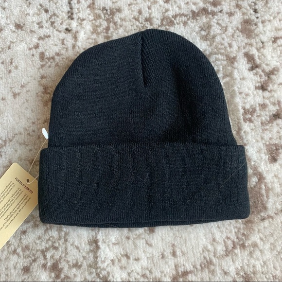Black beanie - Picture 3 of 3